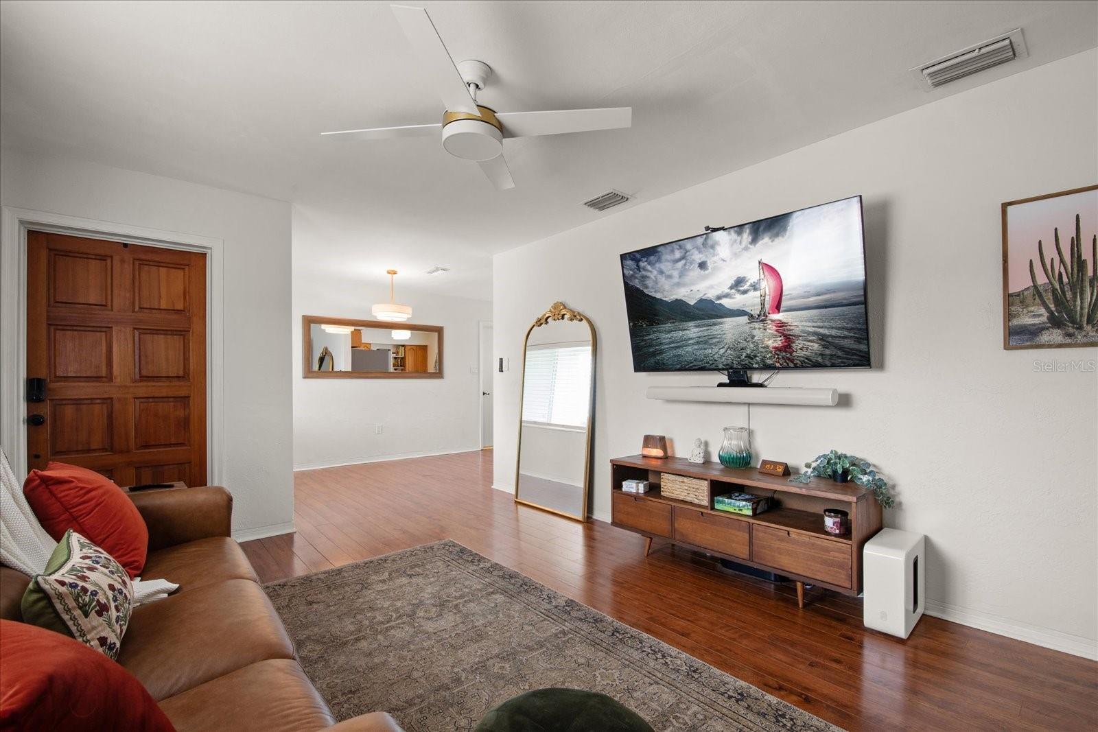 SUN HAVEN HOMES UNIT 3 BLK 16, LOT13 - Residential