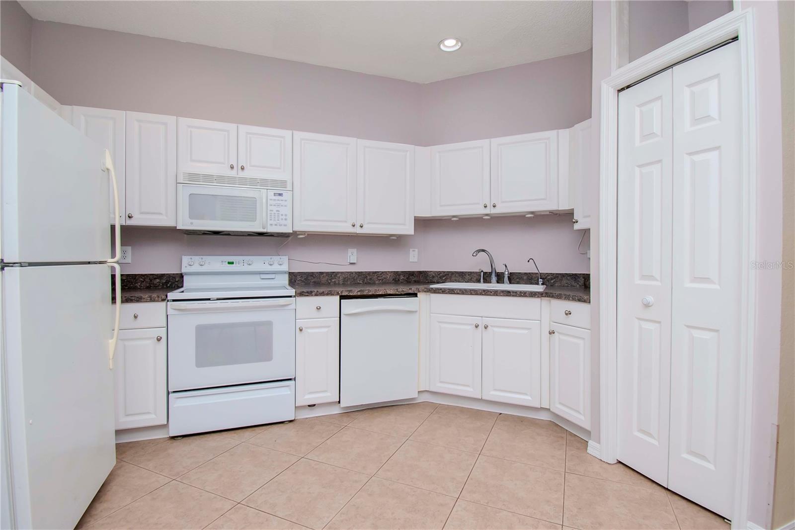 Photo 5 of 24 of 1050 STARKEY ROAD 704 townhome