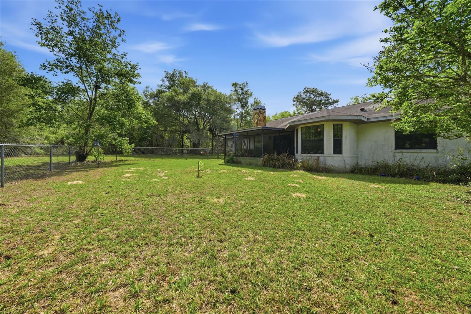 MEADOW OAKS UNREC - Residential