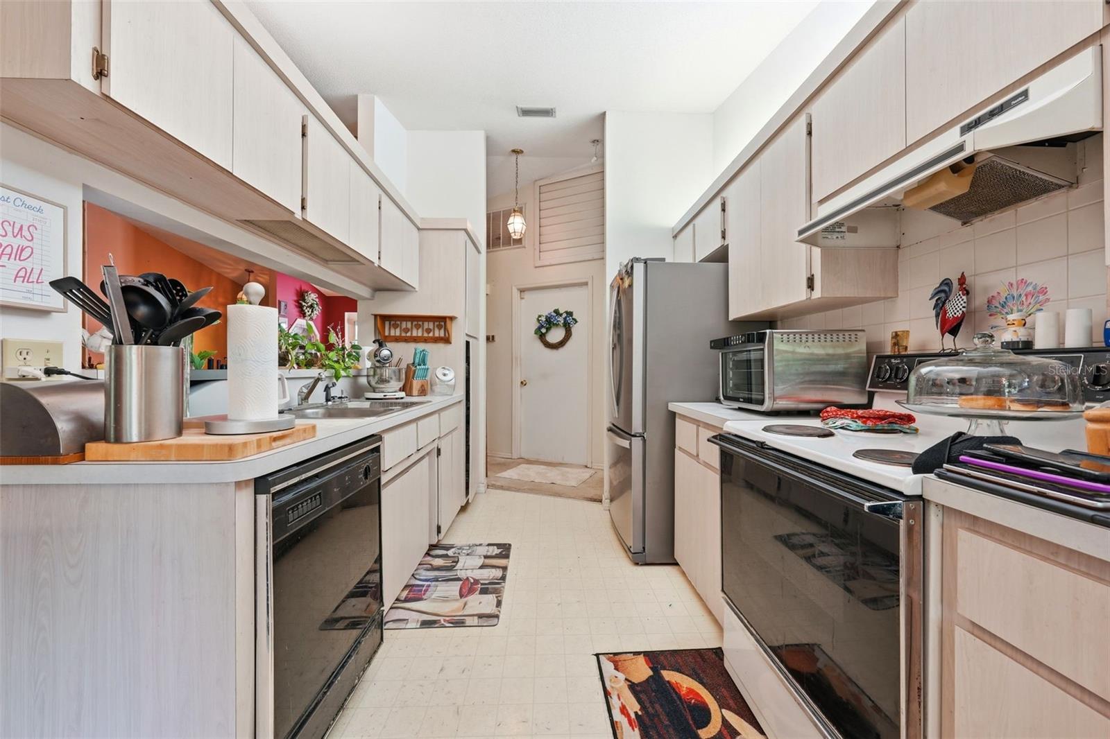 MEADOW OAKS UNREC - Residential