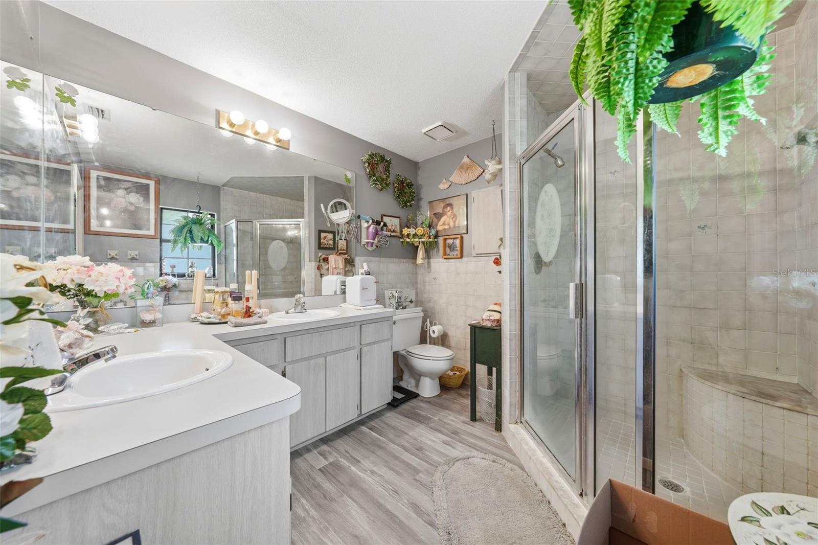 MEADOW OAKS UNREC - Residential