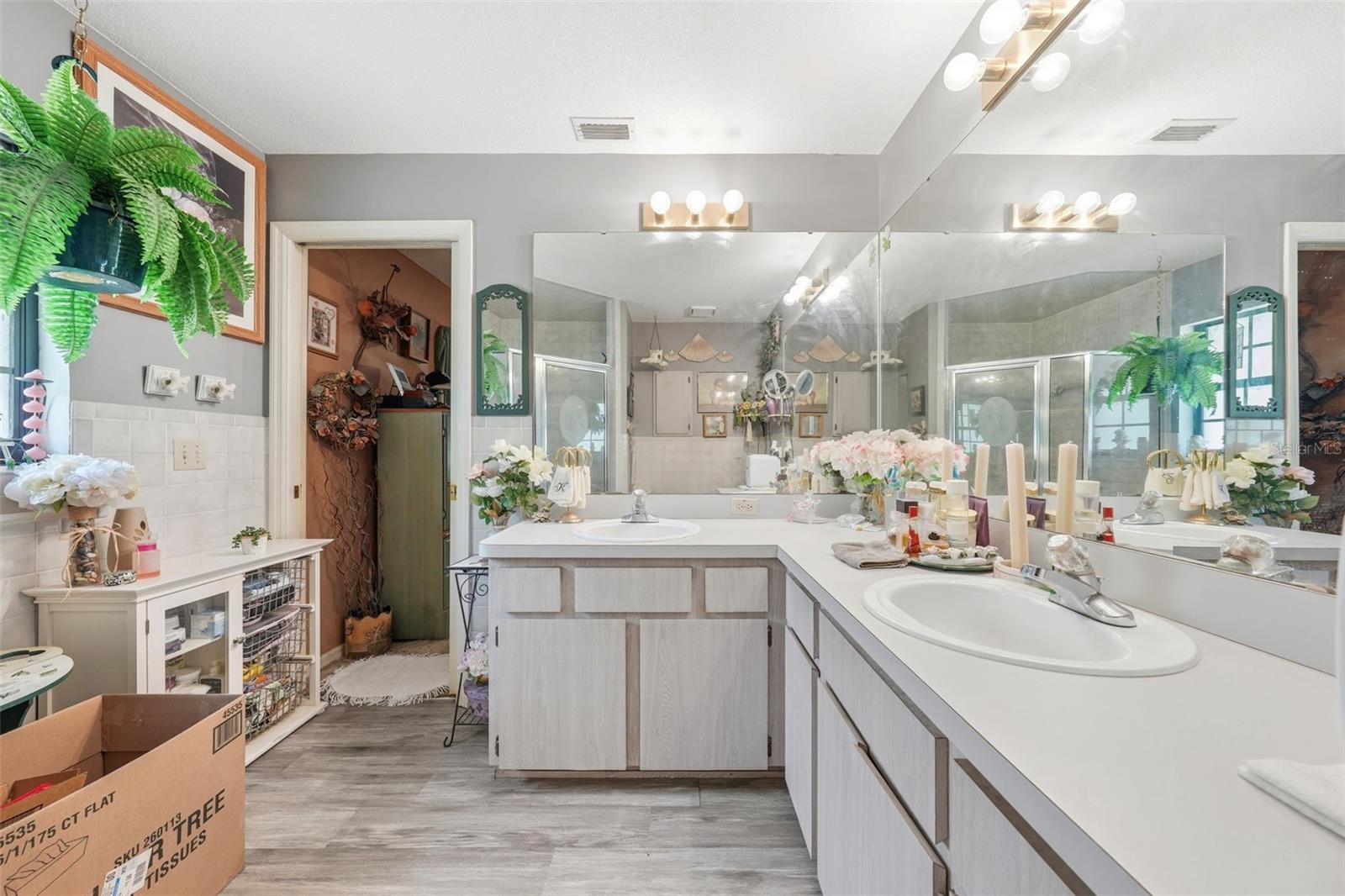 MEADOW OAKS UNREC - Residential