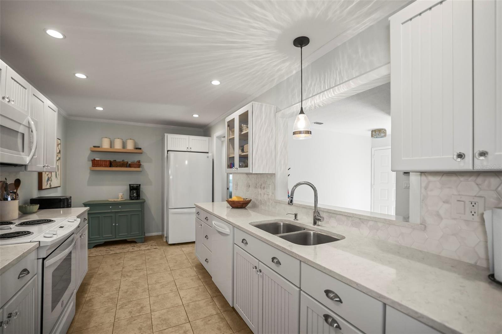 SCOTSDALE CLUSTER CONDO - Residential