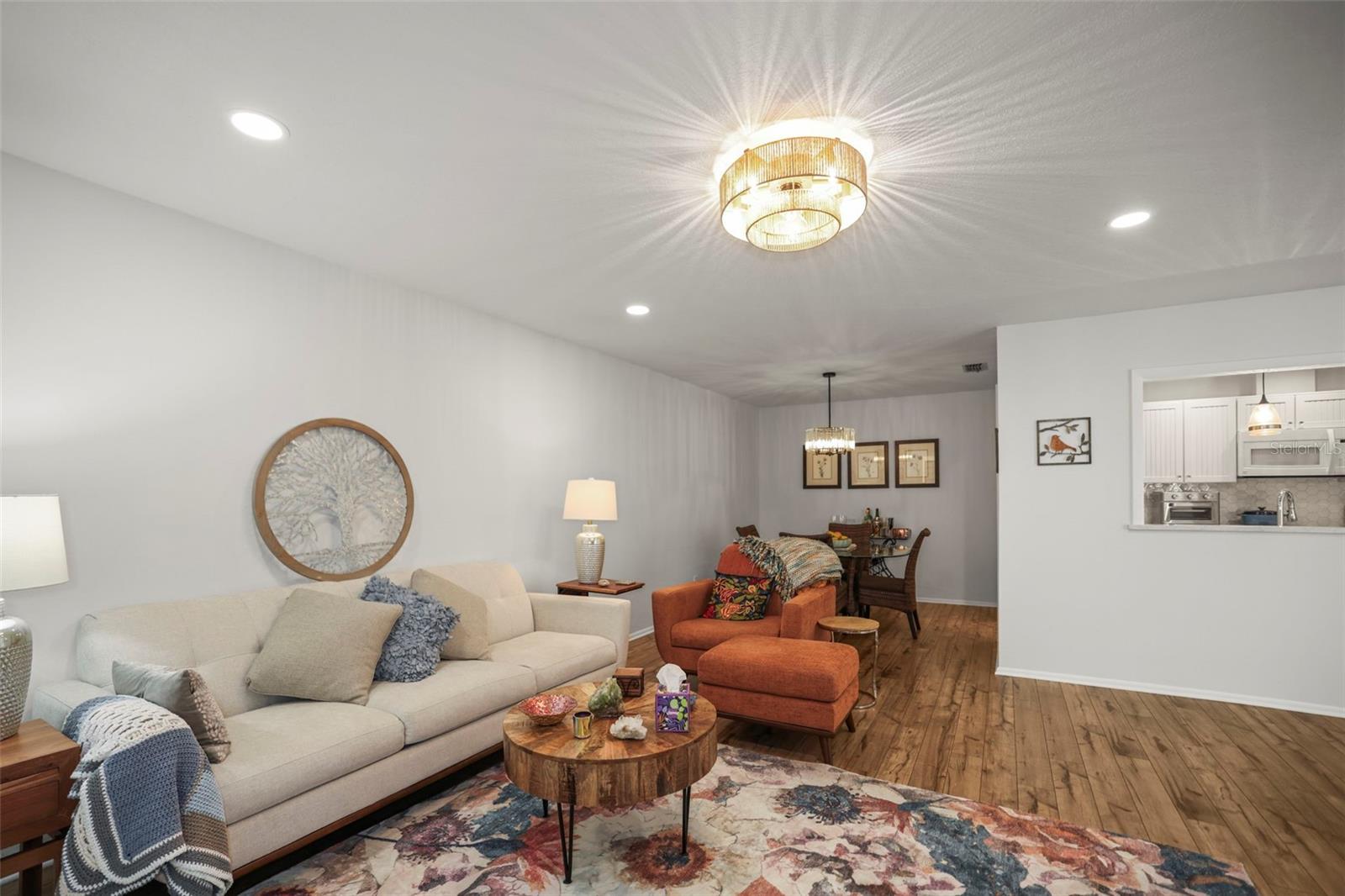 SCOTSDALE CLUSTER CONDO - Residential