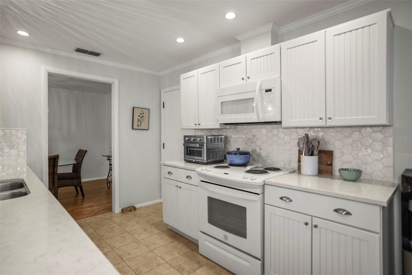 SCOTSDALE CLUSTER CONDO - Residential