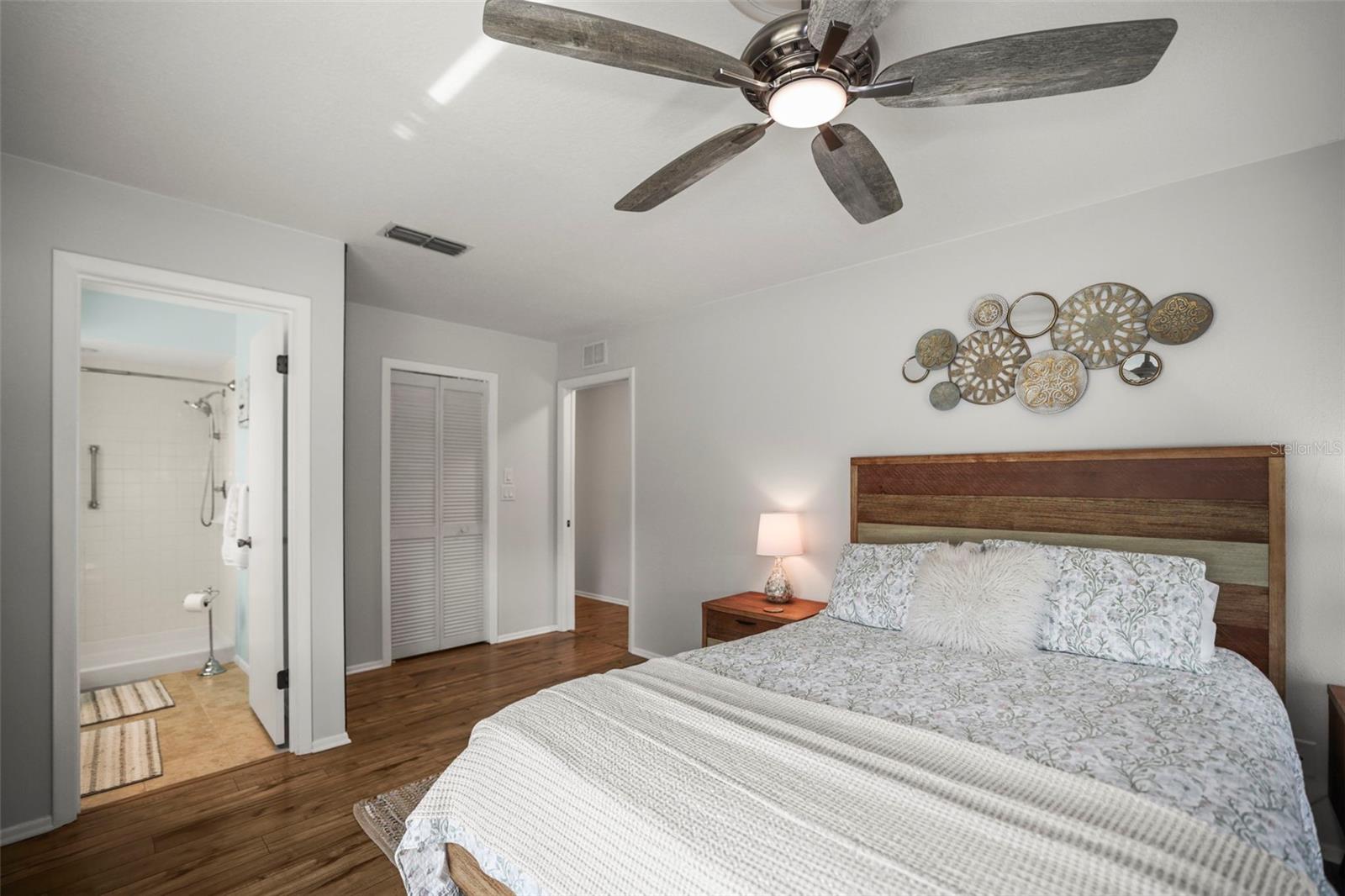 SCOTSDALE CLUSTER CONDO - Residential