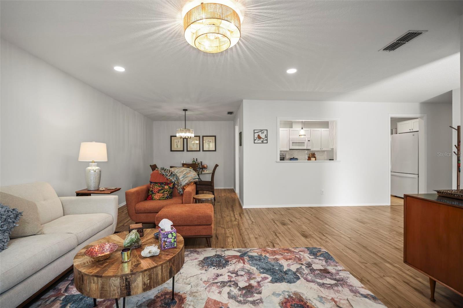 SCOTSDALE CLUSTER CONDO - Residential