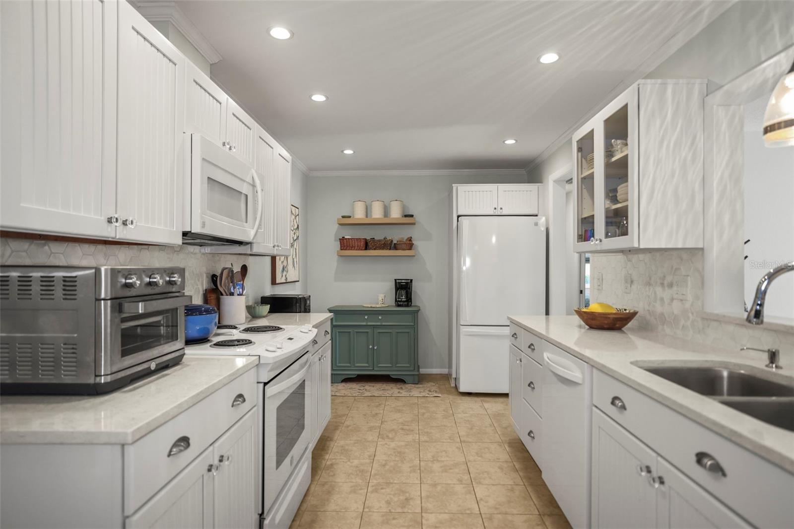 SCOTSDALE CLUSTER CONDO - Residential