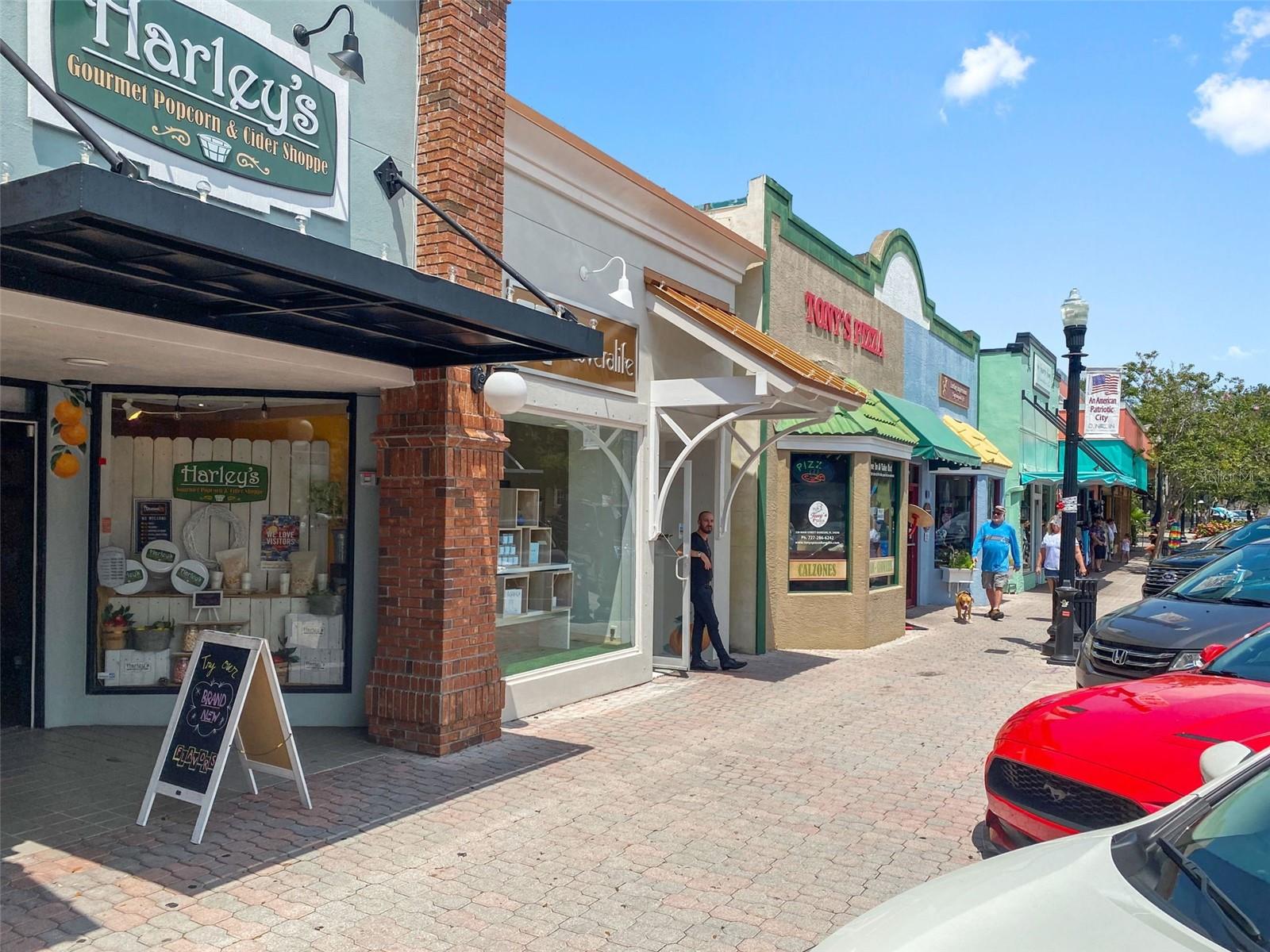 SCOTSDALE CLUSTER CONDO - Residential