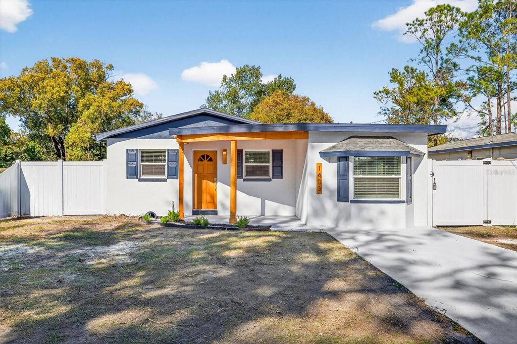 Photo of 1403 W Arctic Street, Tampa, FL 33604 (MLS # TB8463623)