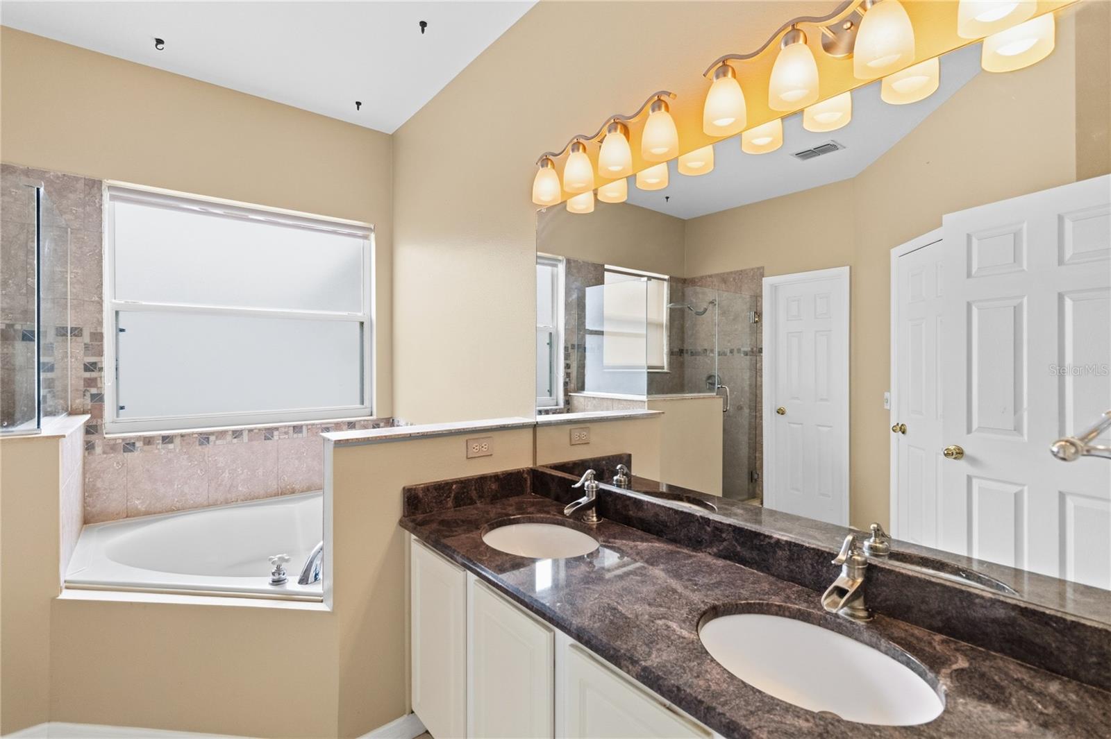 DAHLIA RESERVE AT CRESCENT LAKES - Residential