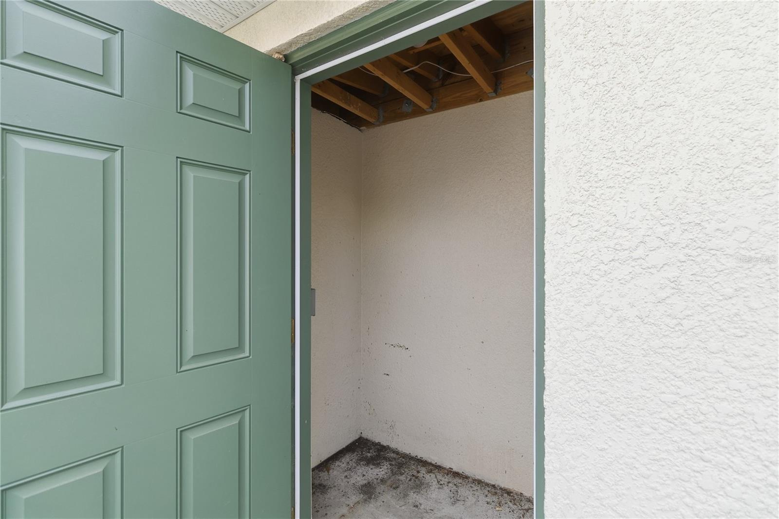 DAHLIA RESERVE AT CRESCENT LAKES - Residential