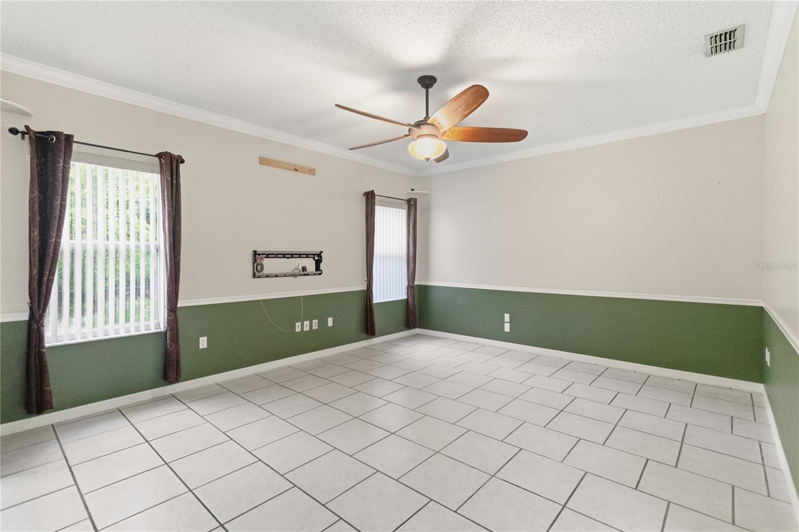 DAHLIA RESERVE AT CRESCENT LAKES - Residential