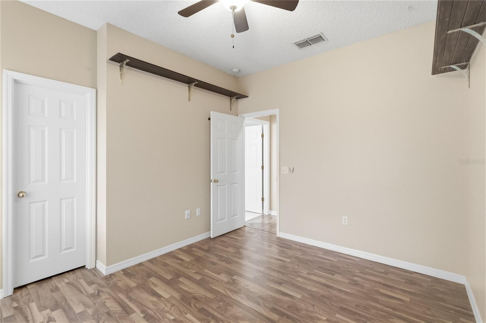 DAHLIA RESERVE AT CRESCENT LAKES - Residential