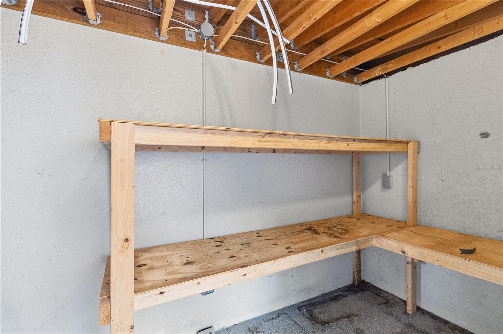 DAHLIA RESERVE AT CRESCENT LAKES - Residential