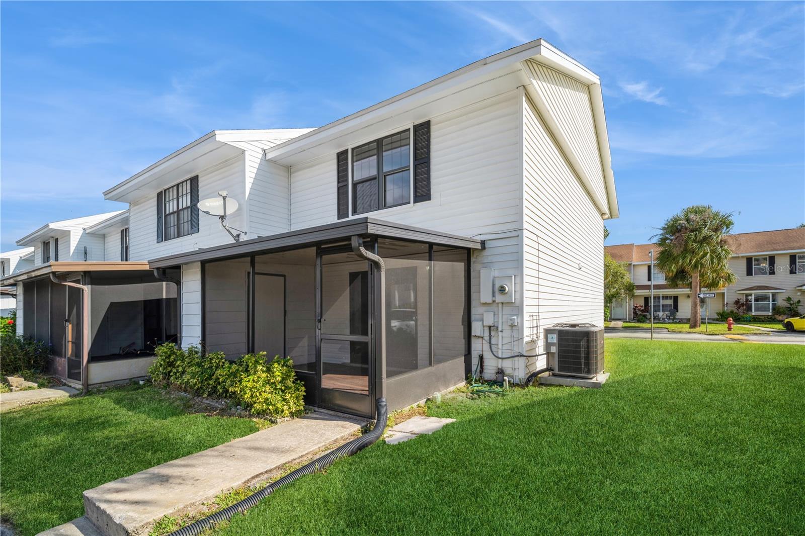 WINDSOR PARK TOWNHOMES - Residential