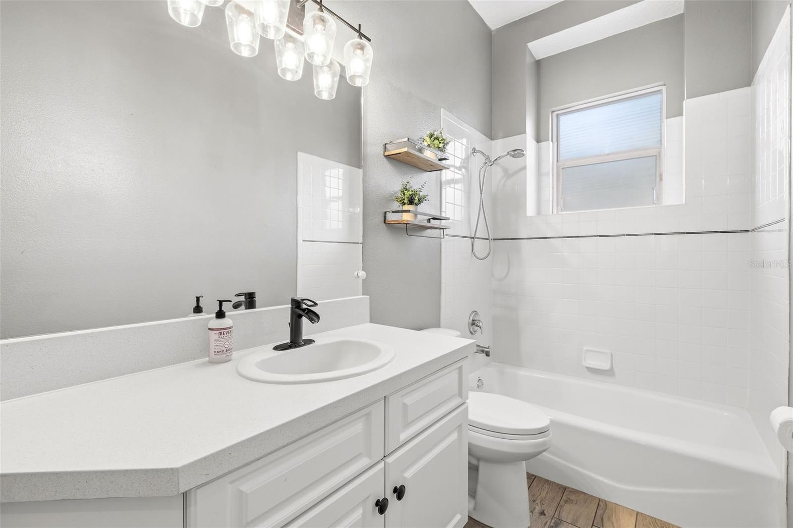 EDGEWOOD VILLAGE ON LAKE CONWAY - Residential