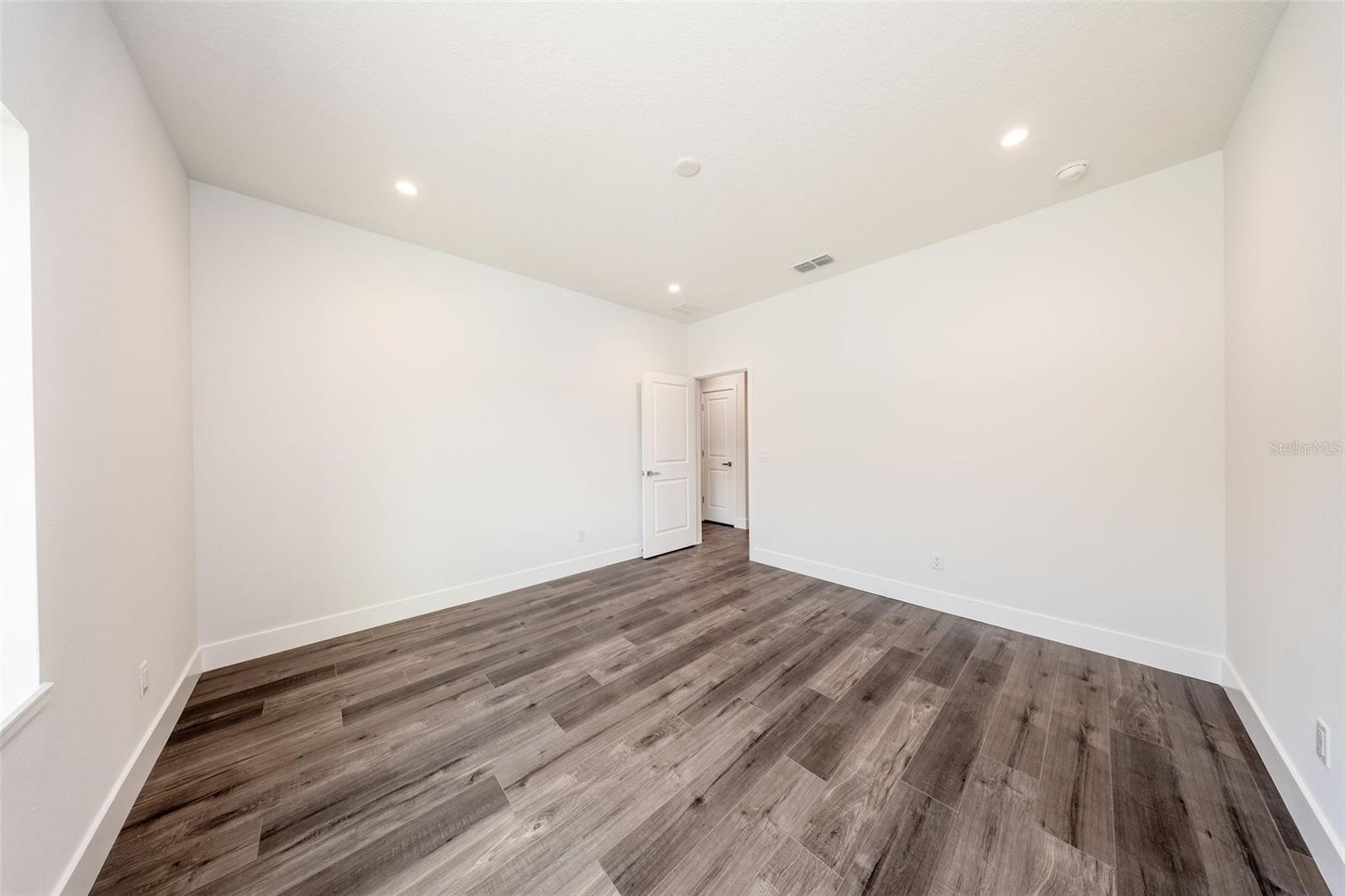 LAND LAKES UN 02 - Residential