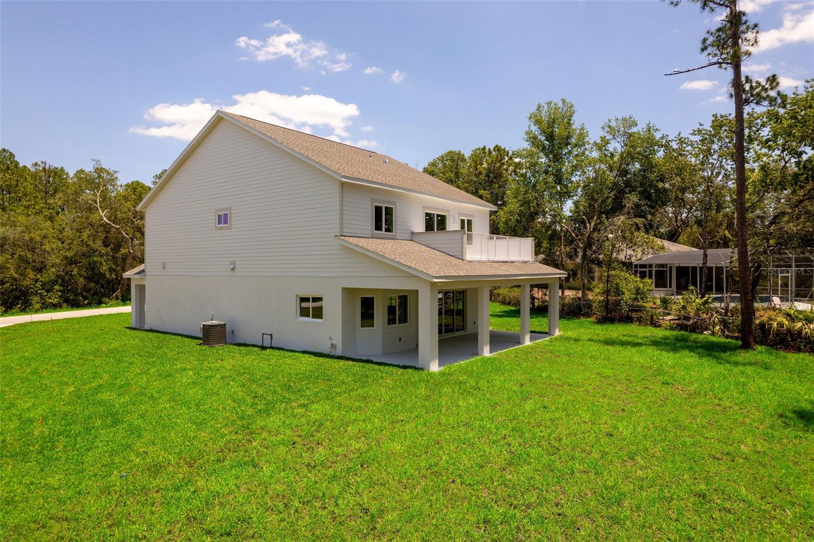 LAND LAKES UN 02 - Residential