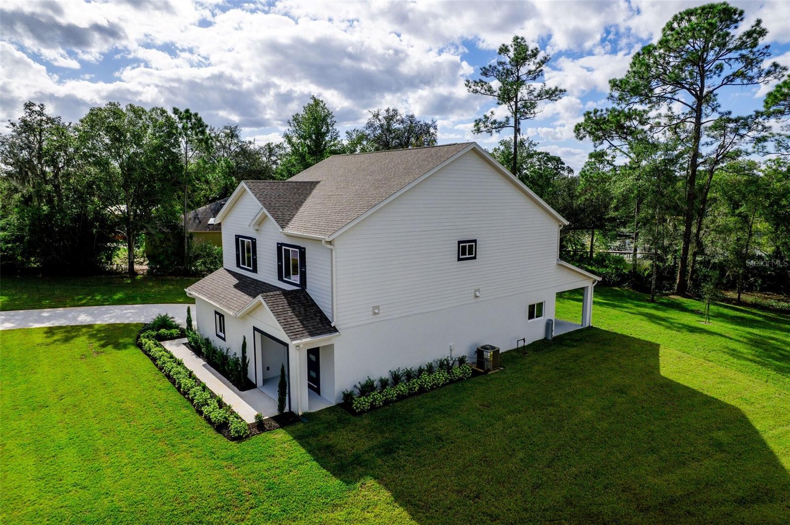 LAND LAKES UN 02 - Residential