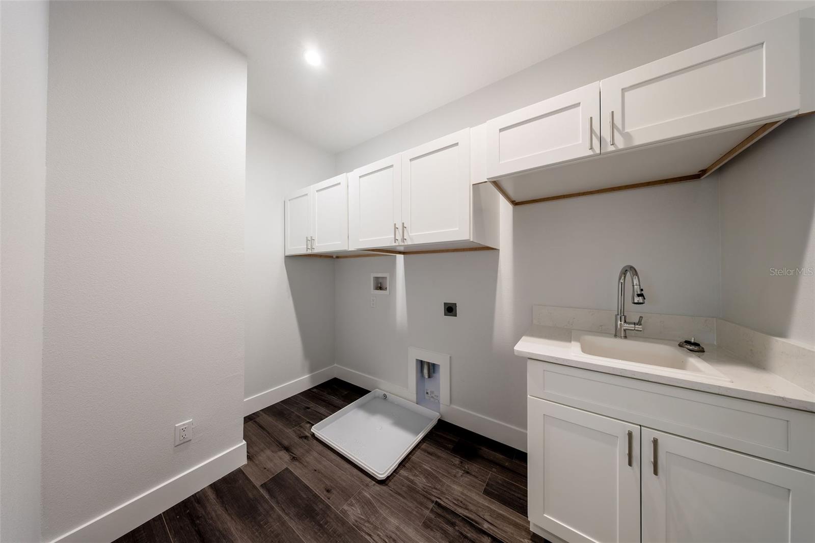 LAND LAKES UN 02 - Residential