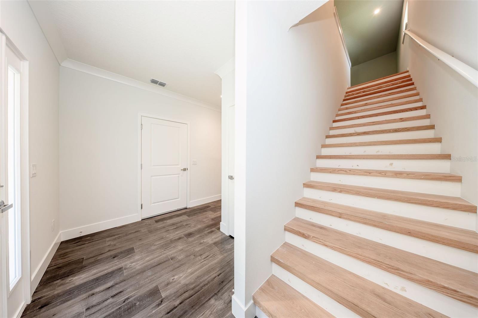 LAND LAKES UN 02 - Residential