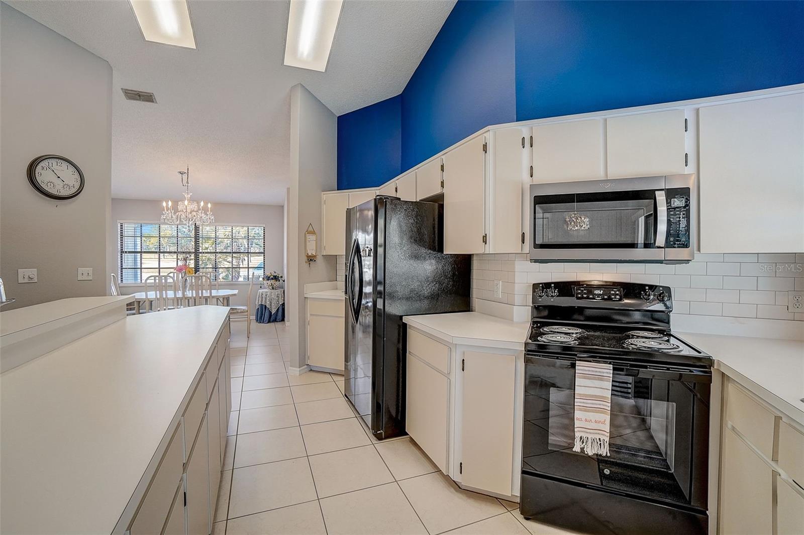 THE HIGHLANDS - Residential