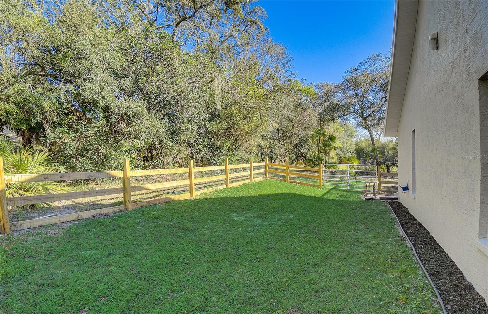 THE HIGHLANDS - Residential