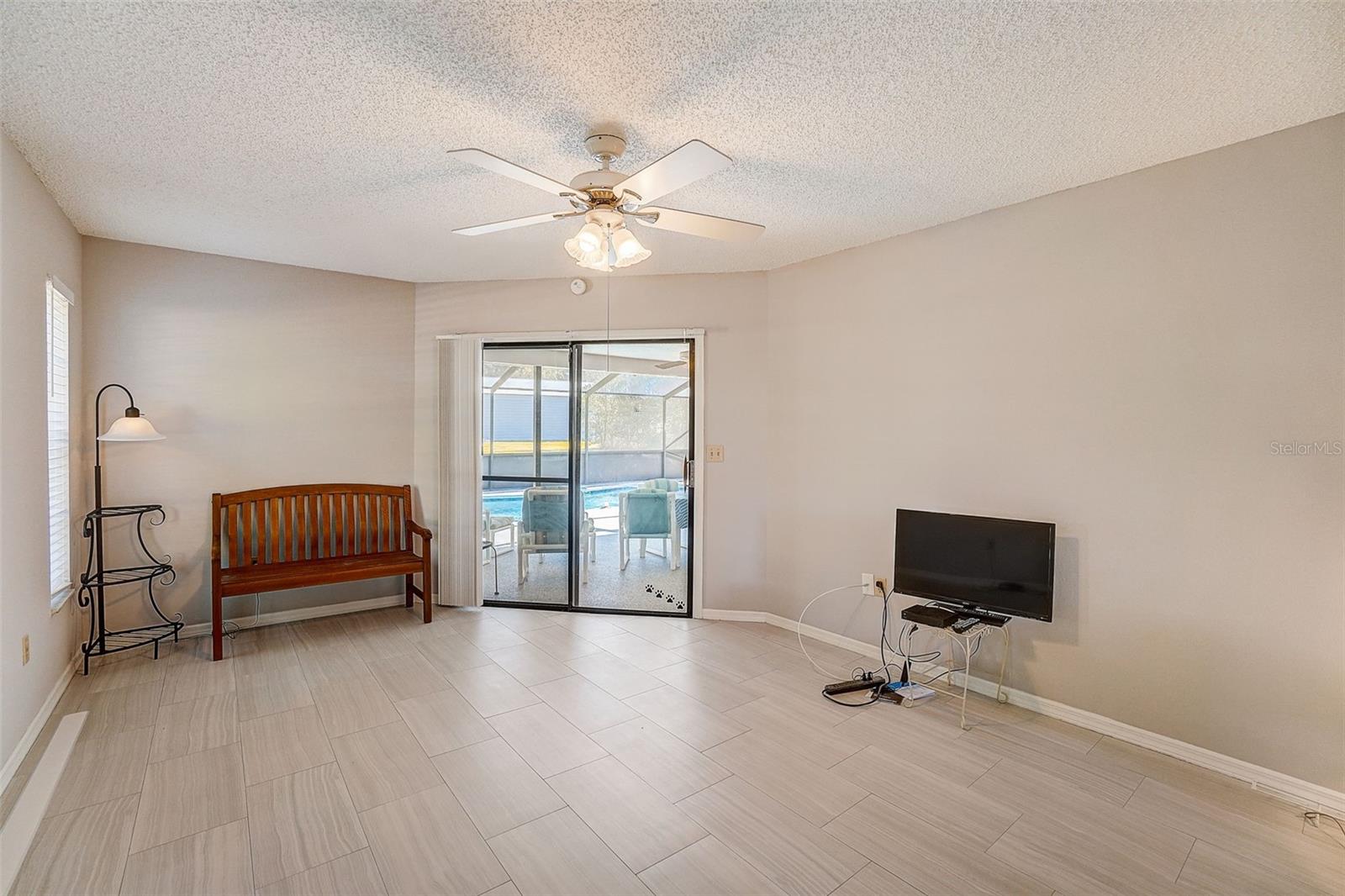 THE HIGHLANDS - Residential