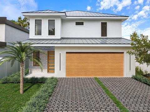 2483 BAY STREET SARASOTA FL 34237