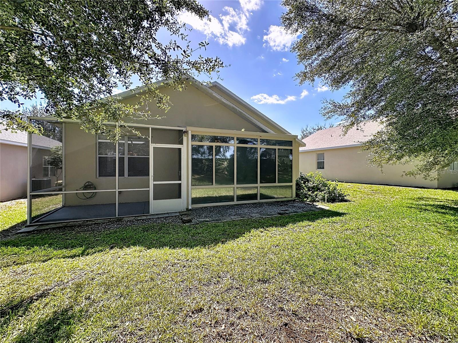 CASCADES OF GROVELAND (TRILOGY) - Residential