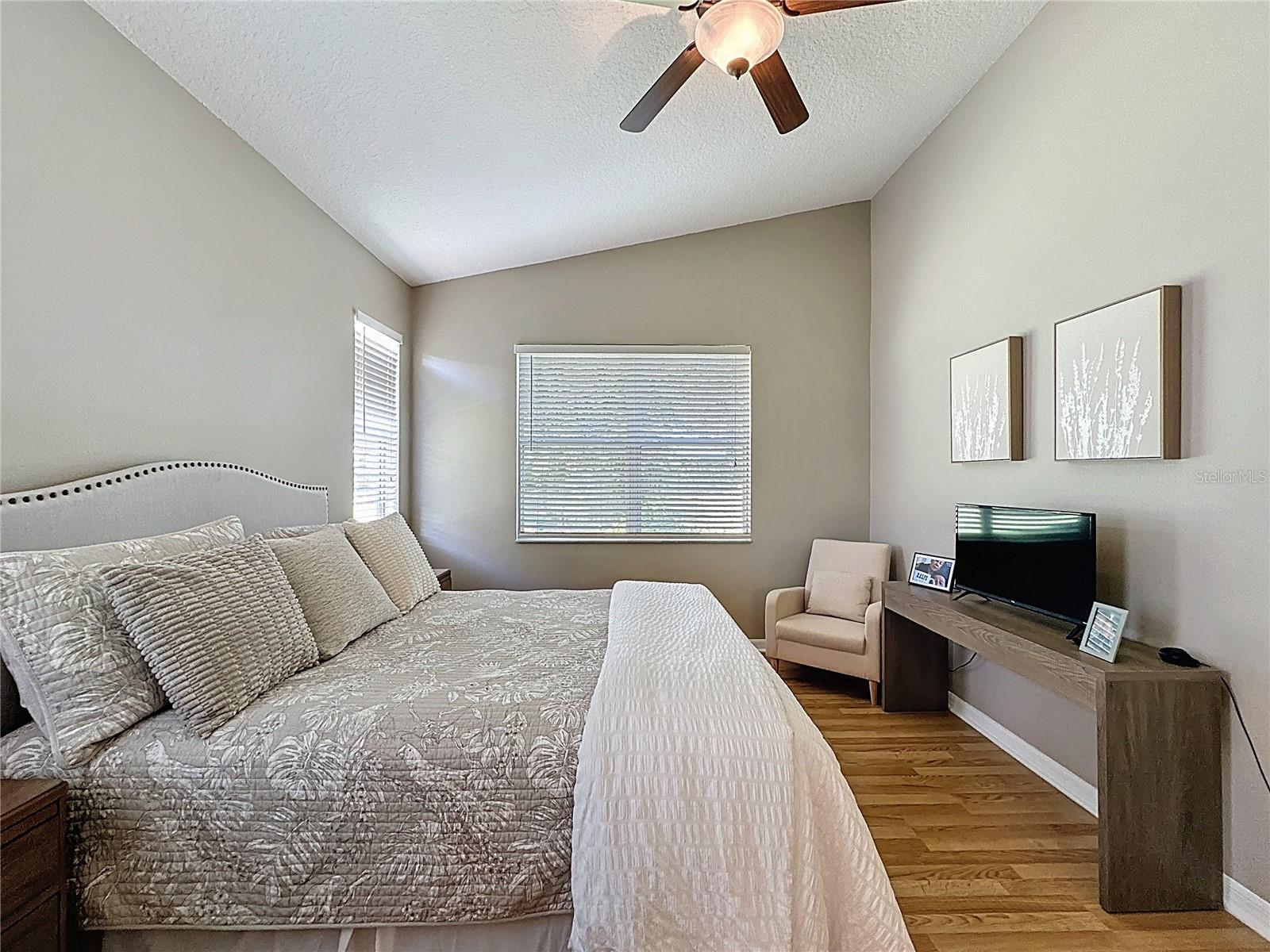 CASCADES OF GROVELAND (TRILOGY) - Residential