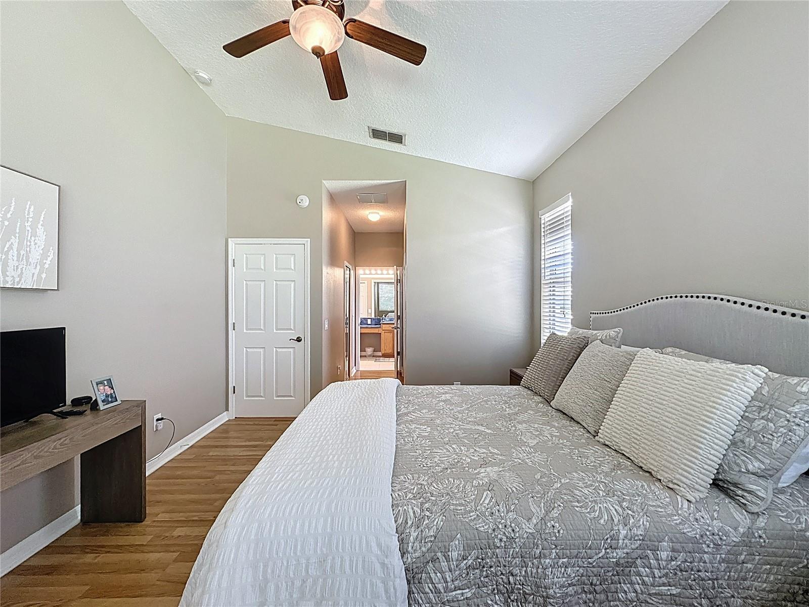 CASCADES OF GROVELAND (TRILOGY) - Residential