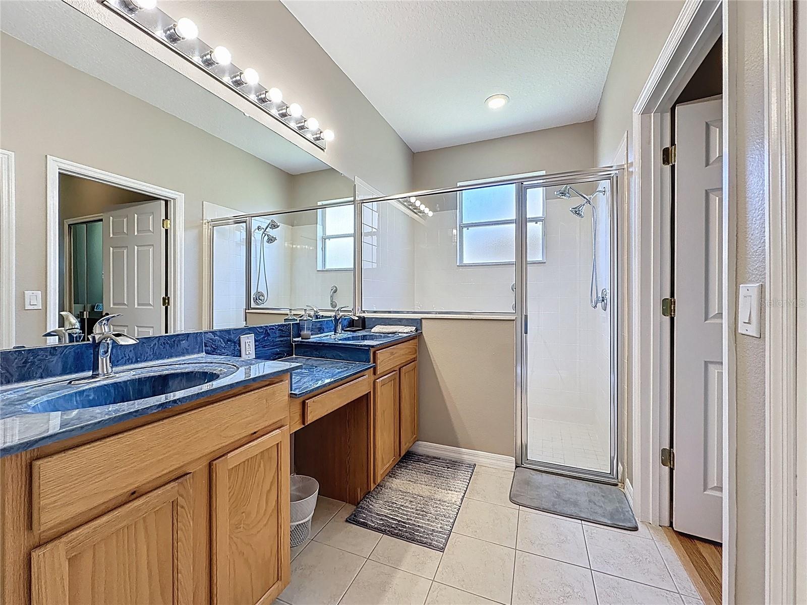 CASCADES OF GROVELAND (TRILOGY) - Residential