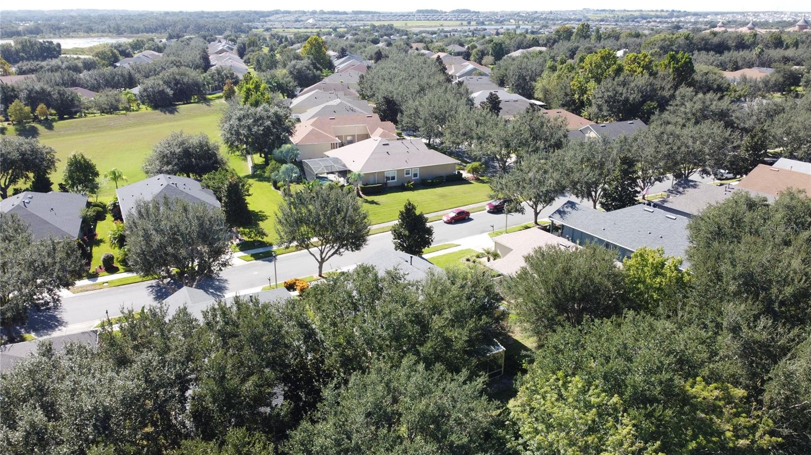 CASCADES OF GROVELAND (TRILOGY) - Residential