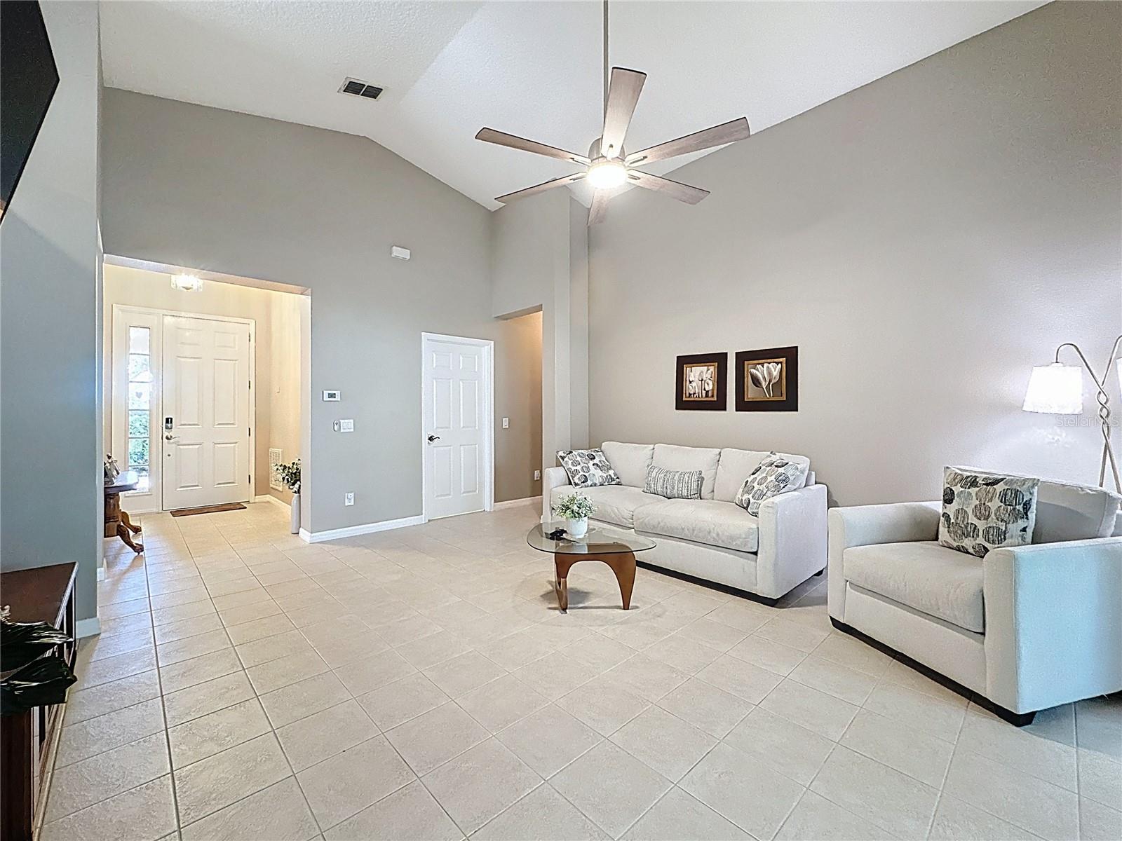 CASCADES OF GROVELAND (TRILOGY) - Residential