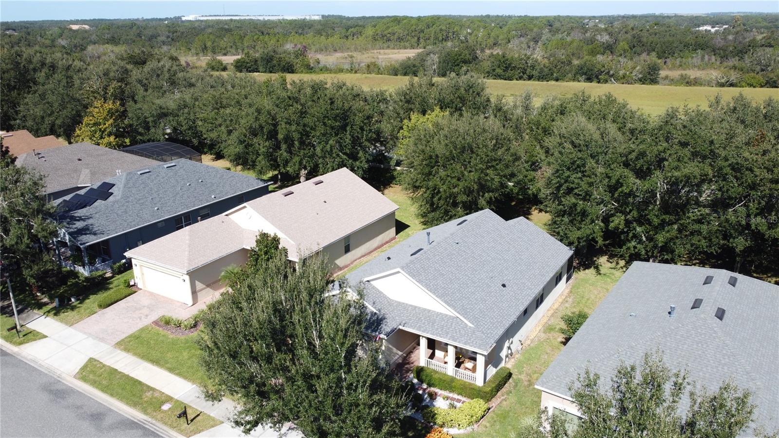 CASCADES OF GROVELAND (TRILOGY) - Residential