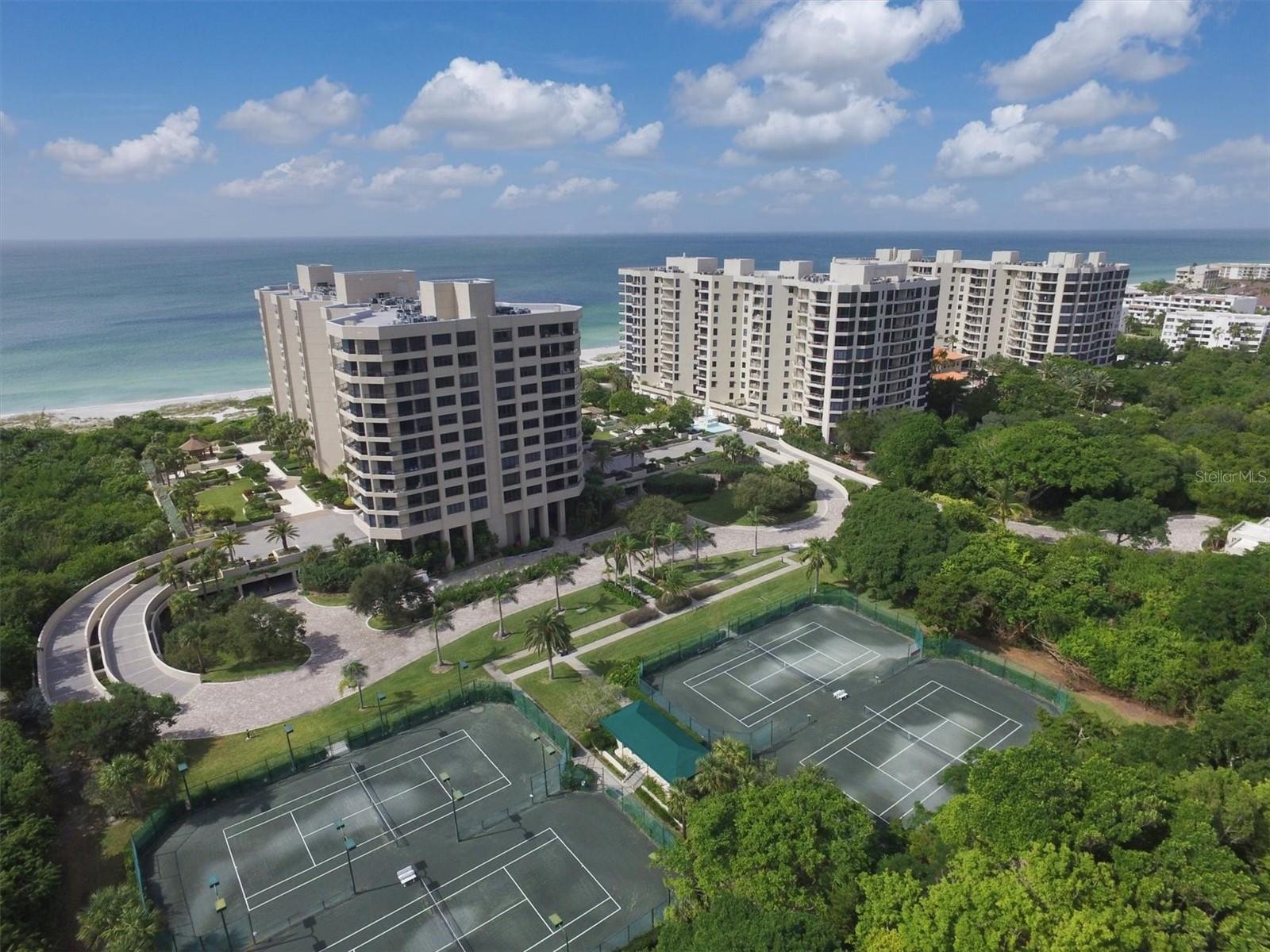 PROMENADE - Residential Lease