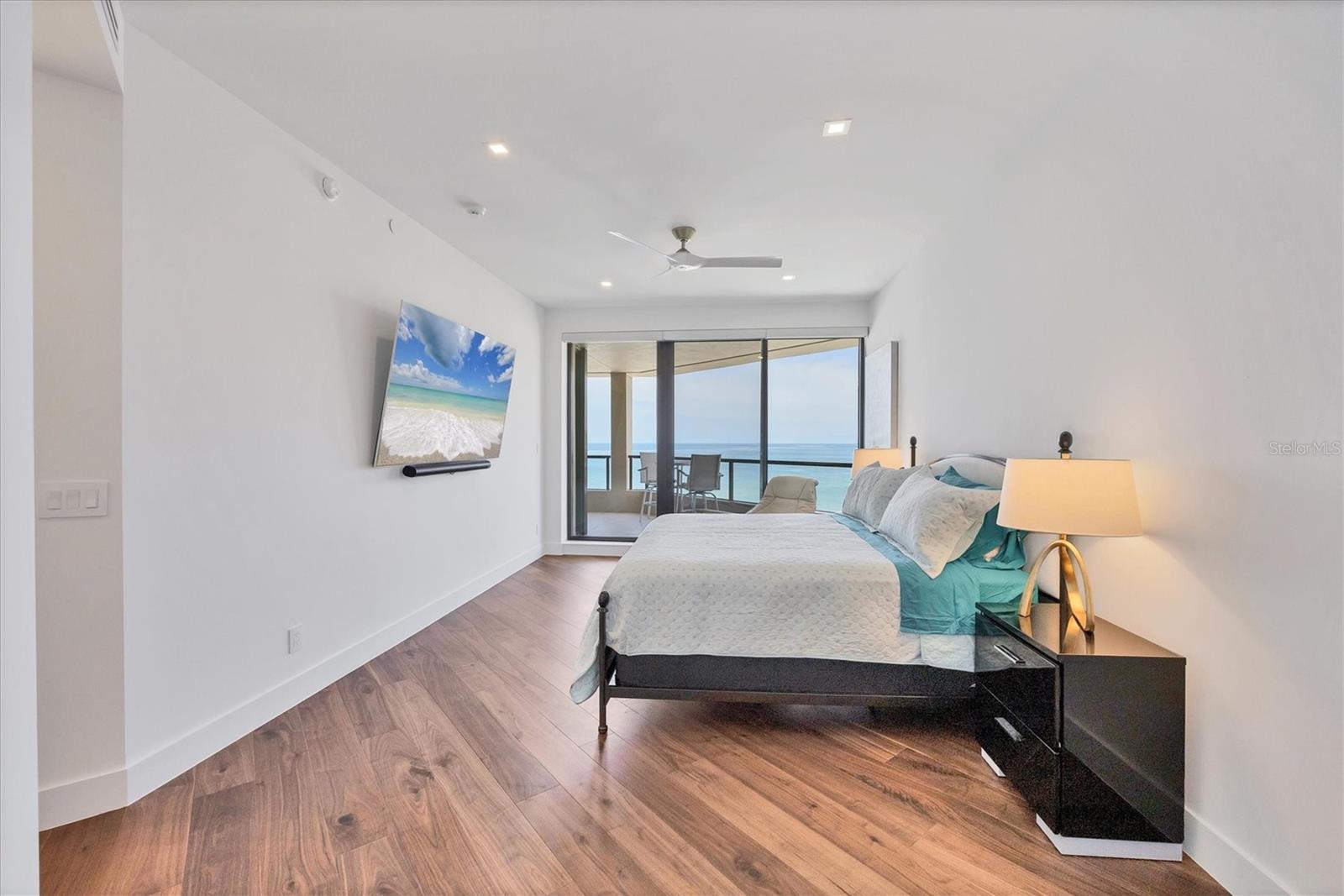 PROMENADE - Residential Lease