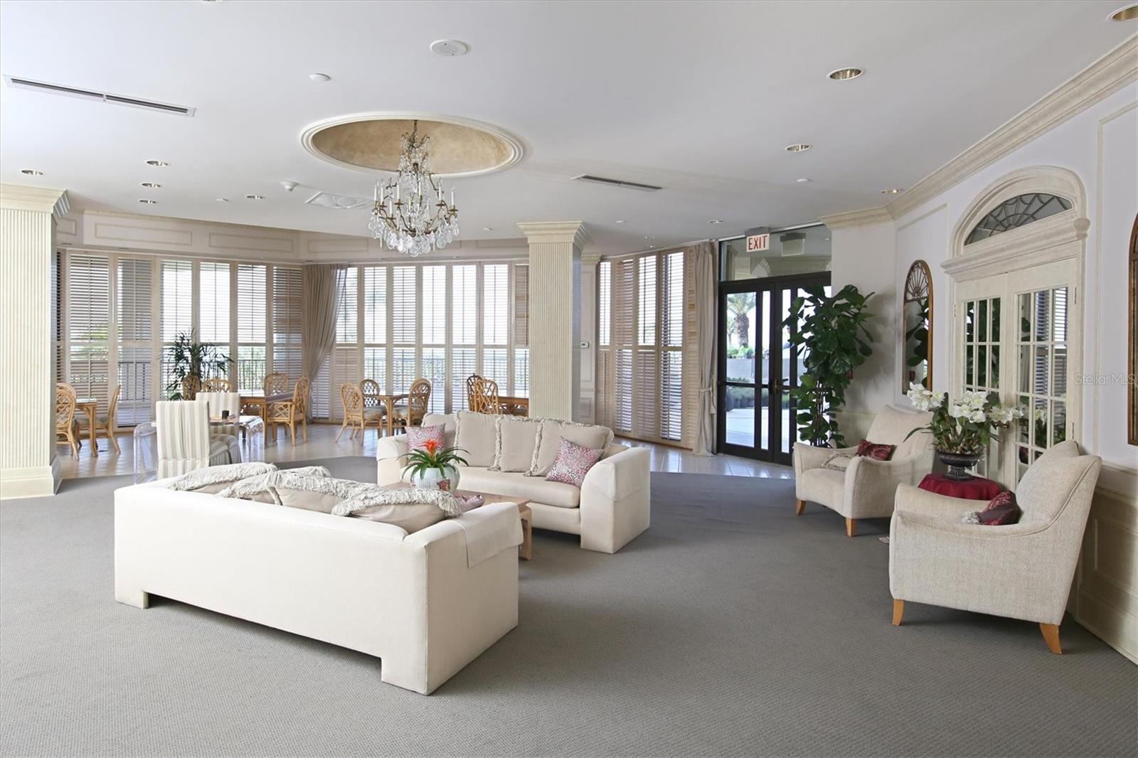 PROMENADE - Residential Lease