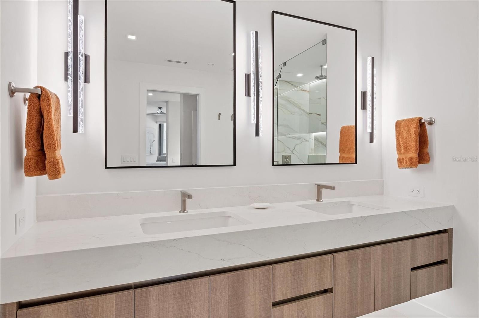 PROMENADE - Residential Lease