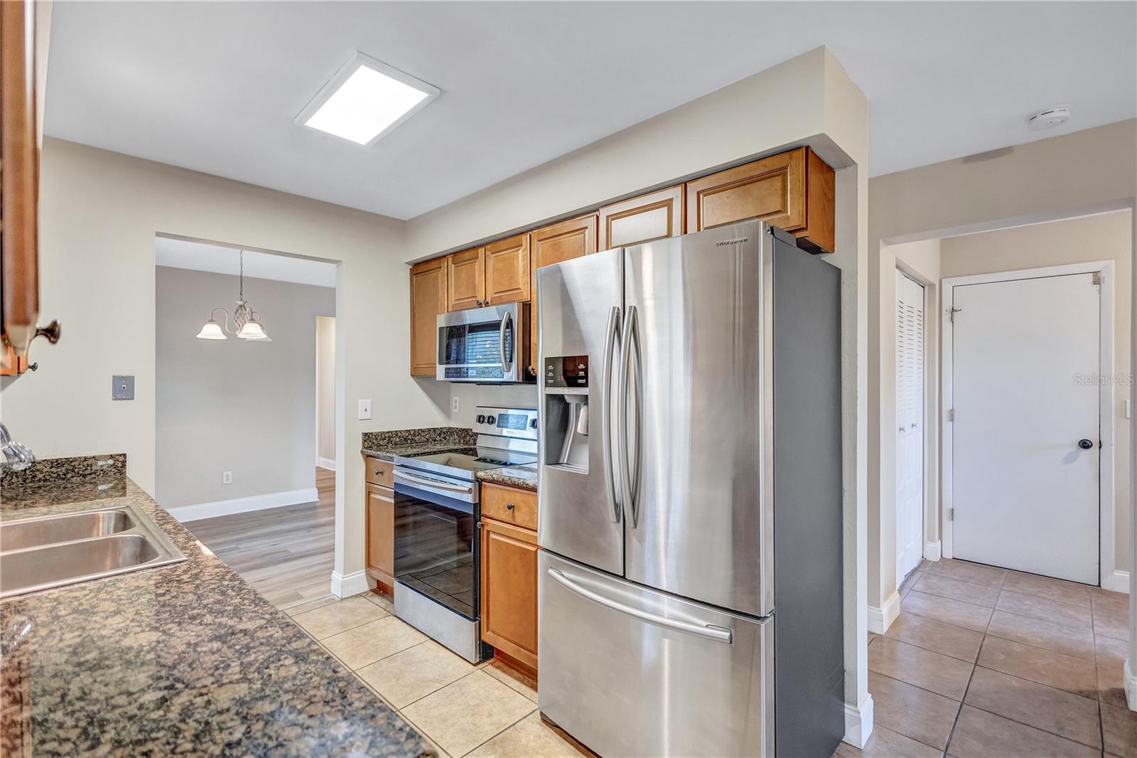 2961 BRIAR CLIFF DRIVE