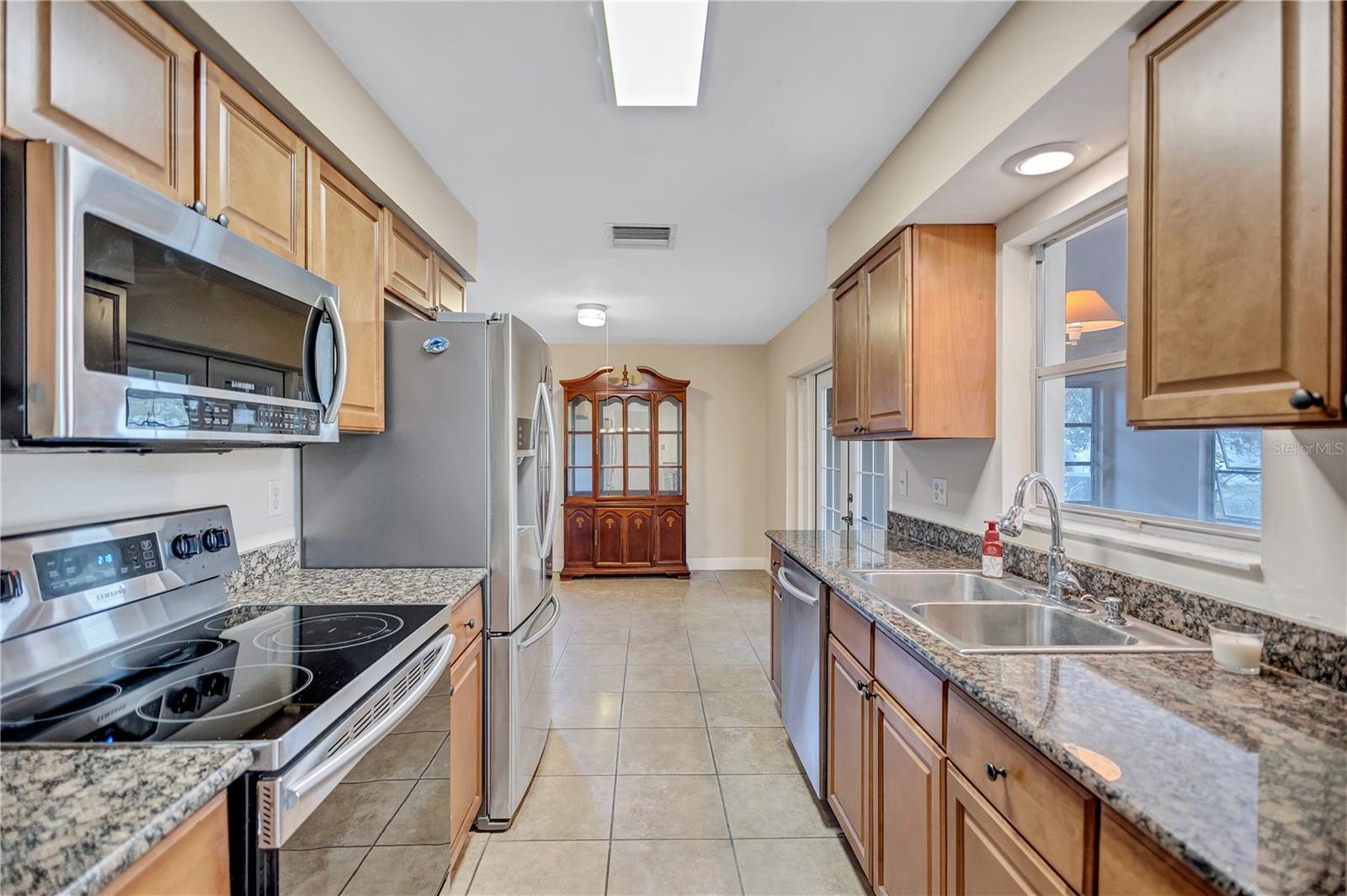 2961 BRIAR CLIFF DRIVE