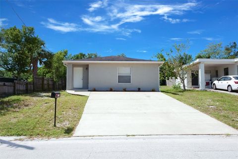 Photo of 824 Pinewood Street, Daytona Beach, FL 32117 (MLS # O6345679)