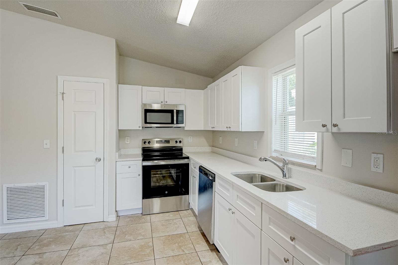 MASON HILLS - Residential
