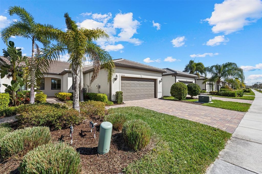 Photo of 13860 Vadini Street, Venice, FL 34293 (MLS # A4683729)