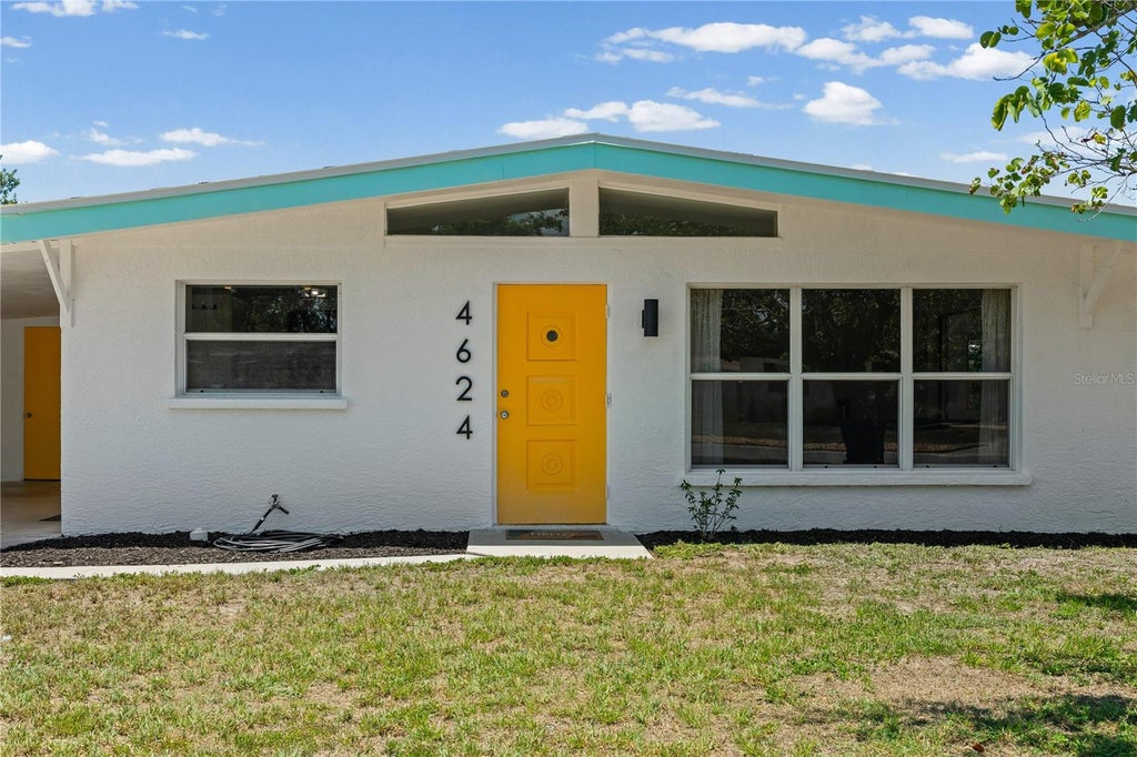 Photo of 4624 Naomi Ridge Lane, Sarasota, FL 34233 (MLS # A4699115)