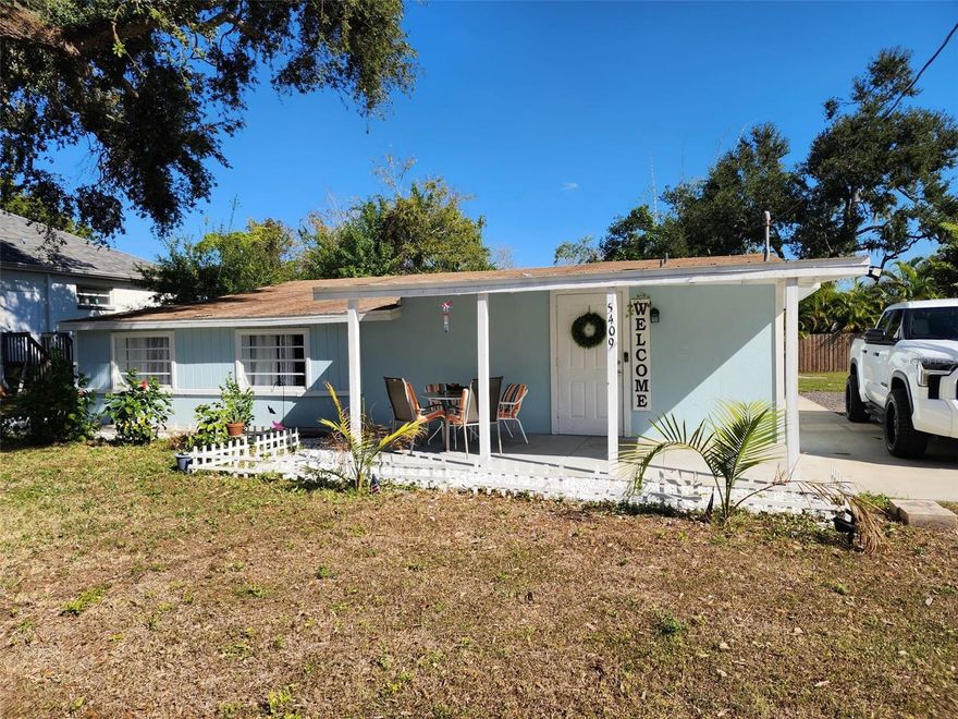 Come and make yours this wonderful house. If you are looking for room to accommodate your family, this is the one you were looking for. Very central located in Bradenton, the double lot is a plus where you can park your cars or trucks in a non restricted community.