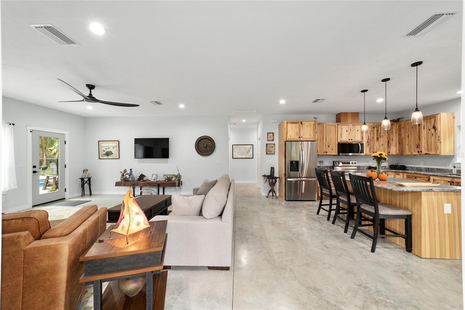 19189 N US HIGHWAY 301