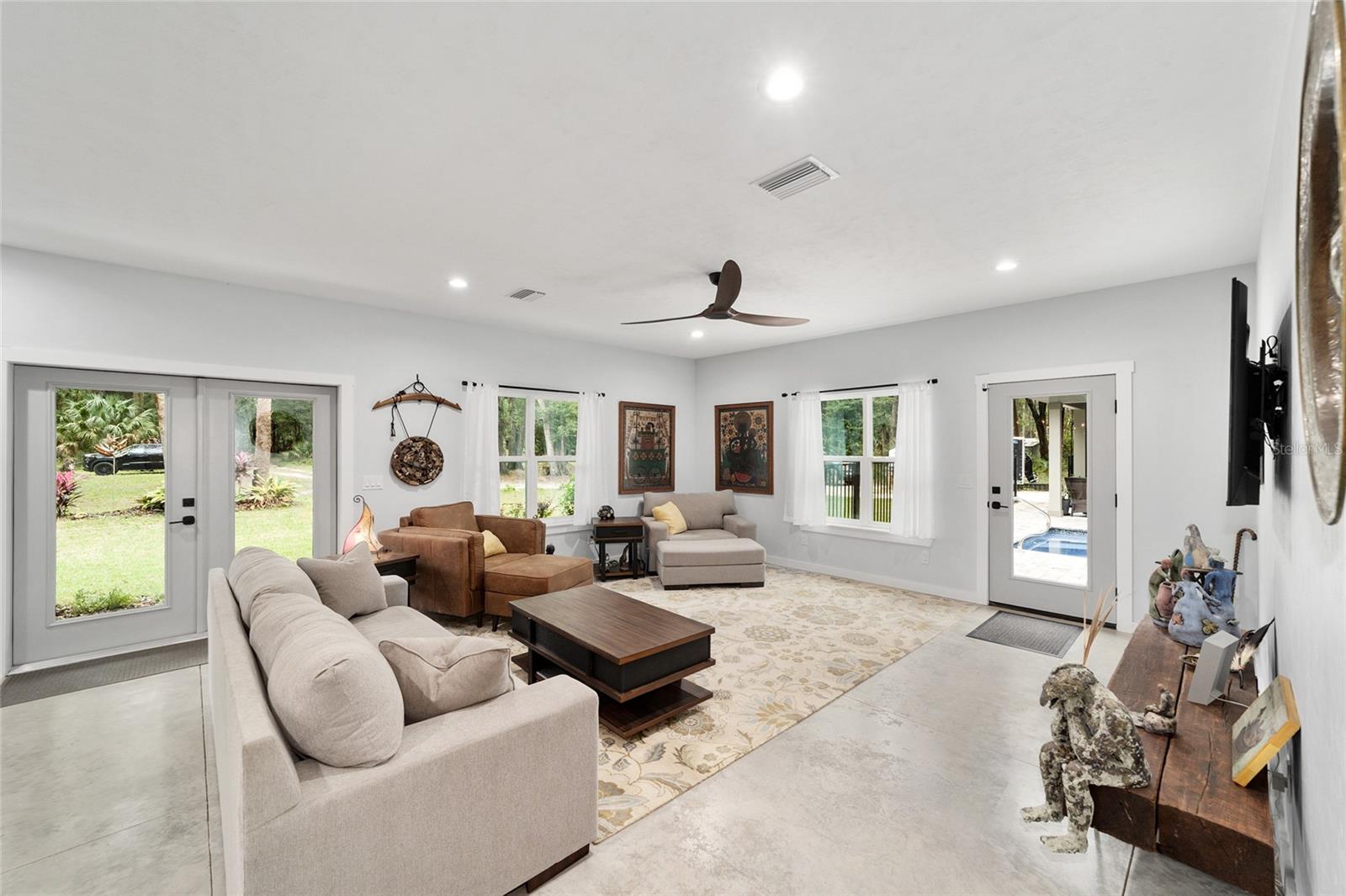 19189 N US HIGHWAY 301